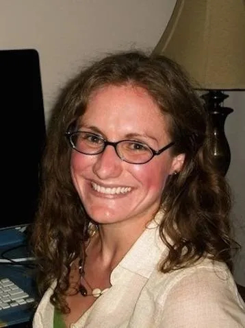 Nichole Bauer headshot